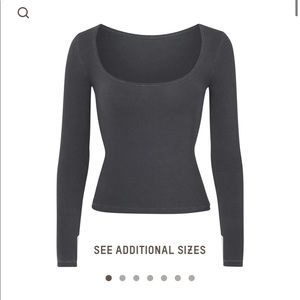 BNWT Skims Vintage Long Sleeve Scoop in Onyx S